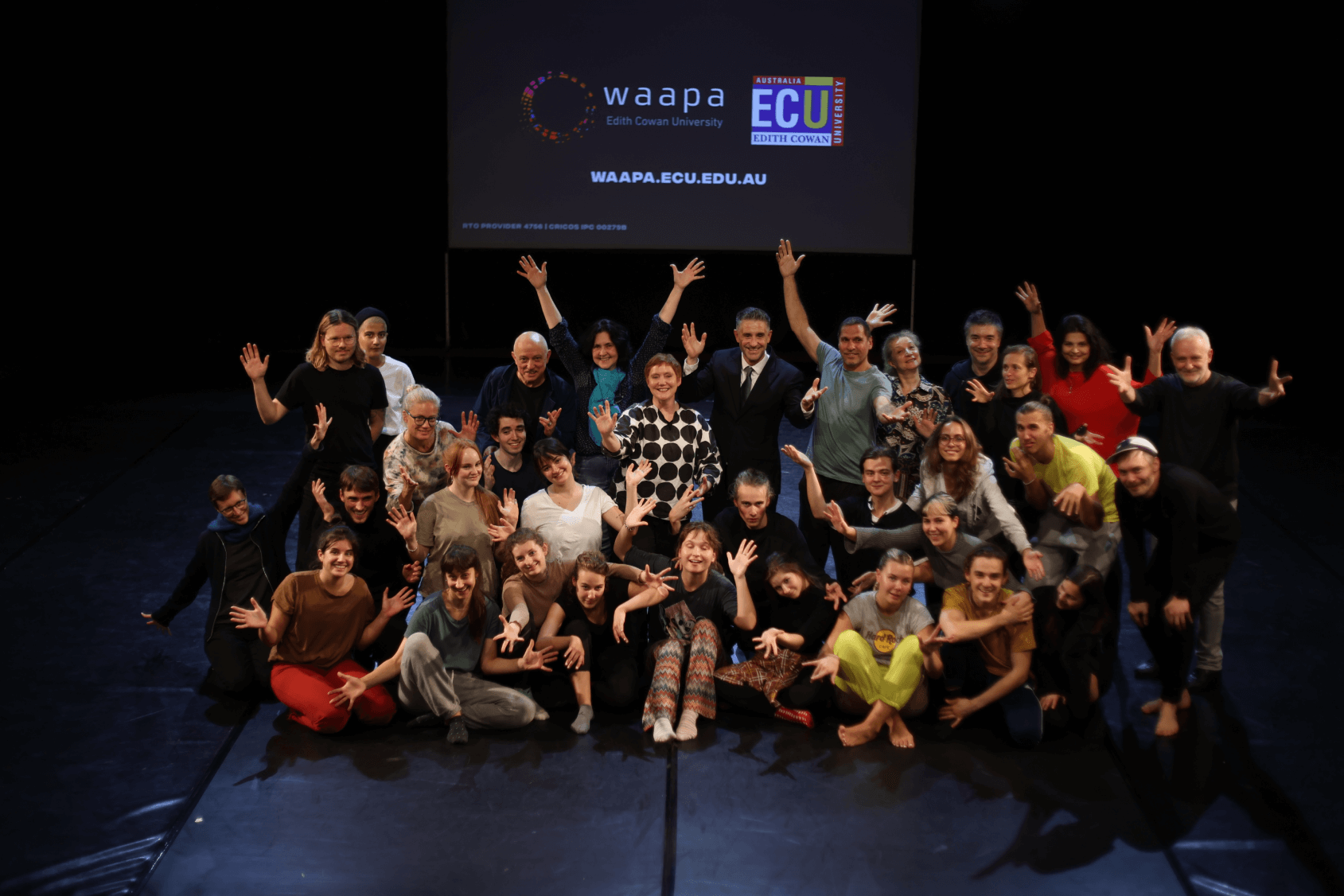 A picture of talented artists during Peth's workshop